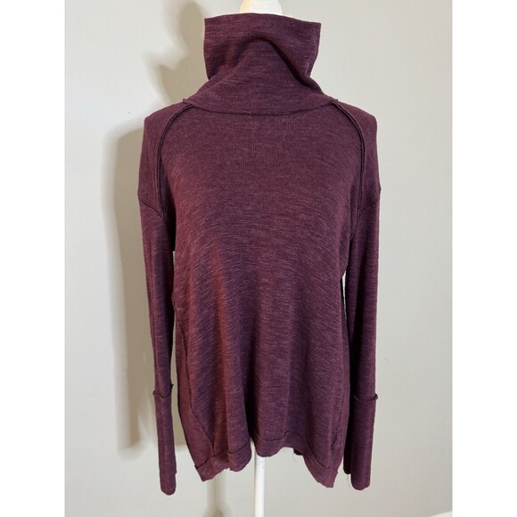 We The Free Split Back Turtleneck Top Purple Long Sleeve Size Small‎ - Picture 1 of 6